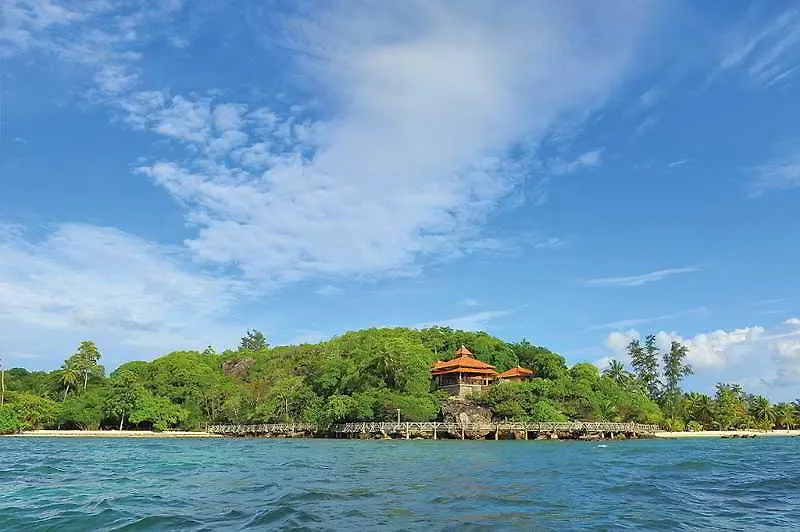 Resort Beachcomber Seychelles Sainte Anne Island
